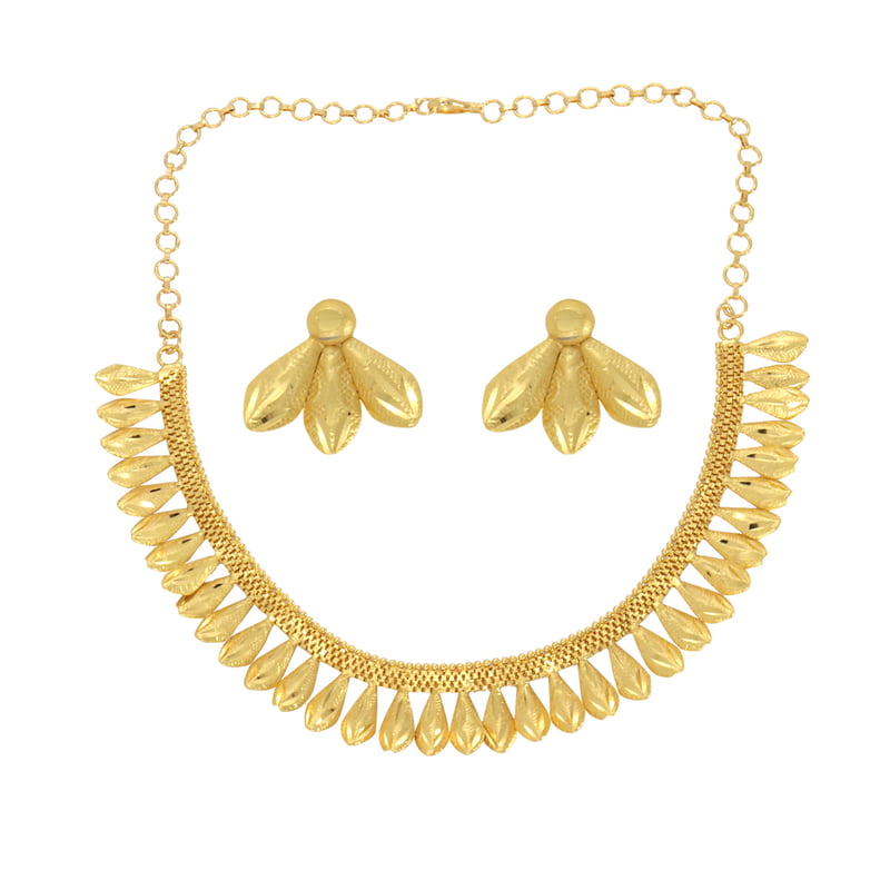 Gold tone flower necklace Gold tone flower necklace